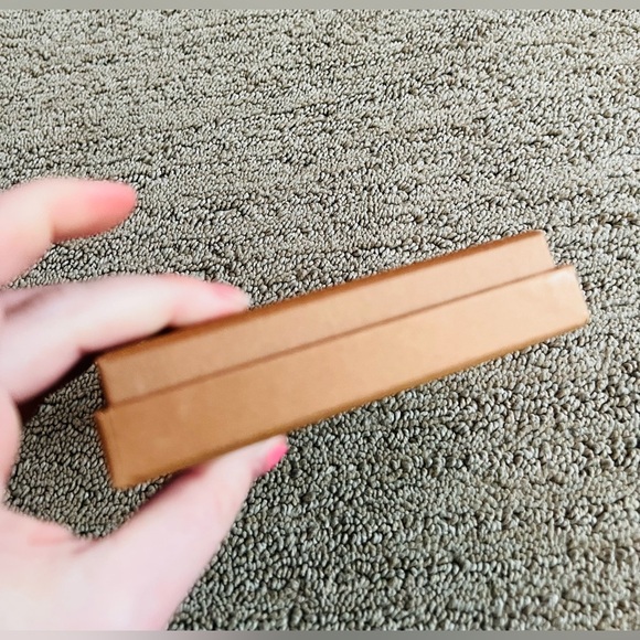 Louis Vuitton Empty Box with Ribbon – Classic Brown - Picture 5 of 10